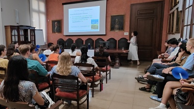 La professora i investigadora Gemma Cervantes durant la seva ponència