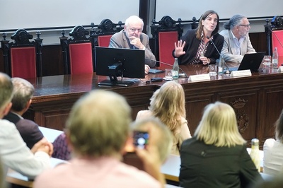 La comunitat universitària de la UPC ha pogut intercanviar inquietuds sobre la Universitat amb la consellera Núria Montserrat