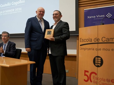 Fotografia de Rafael Castelló Cogollos, Medalla d'Honor 2024 de la Xarxa Vives (Fotografia d'Héctor Núñez)