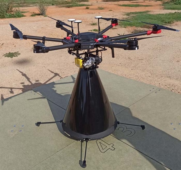 Detector integrat en un dron DJI Matrice 600 Pro