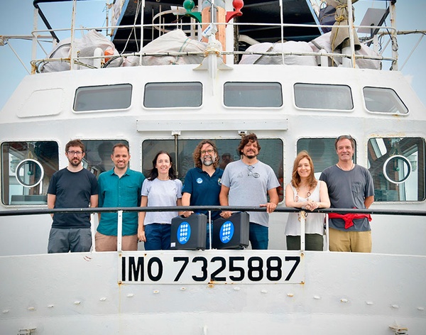 From left to right, FNB professor Pau Trubat, ESEIAAT professor Àlex Ferrer, Fractus CTO and Intellectual Property director Carmen Borja, FNB professor and principal investigator Xavier Martínez, Open Arms chief engineer Martín Maretta, FNB professor Clàudia Barahona and Fractus CEO and co-founder Rubén Bonet.