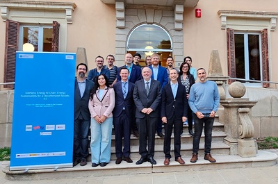 Foto de grupo durante el acto de presentación de la Cátedra